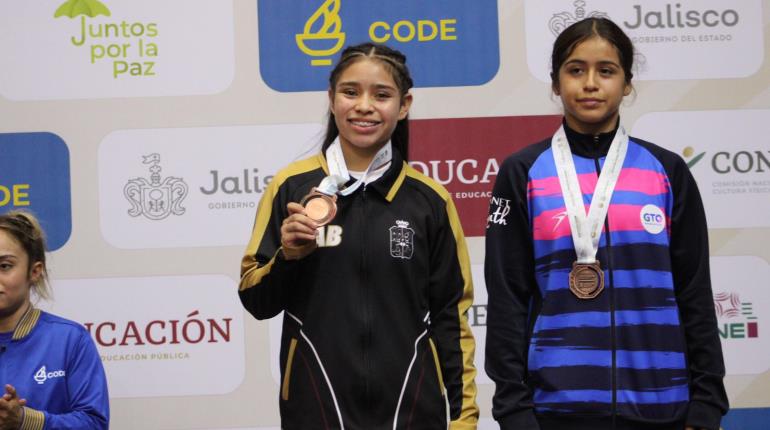 Tabasqueña Ivanna Hernández gana medalla de bronce en Luchas Asociadas en Juegos Conade