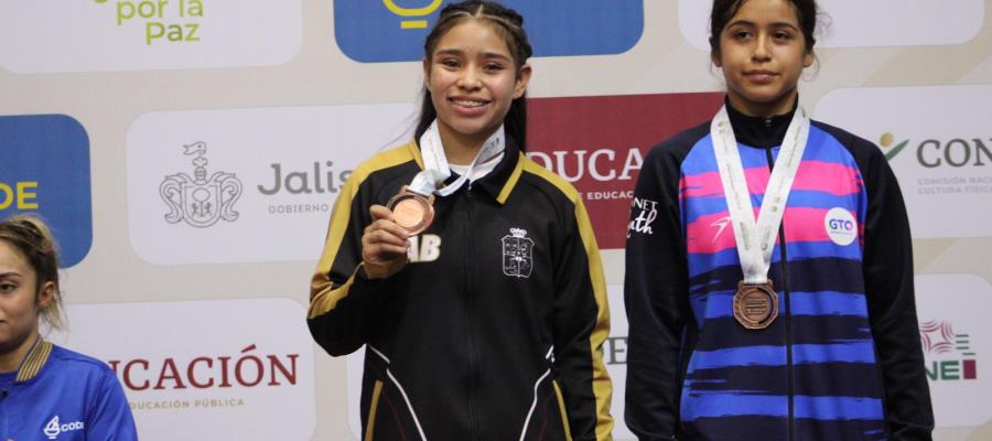 Tabasqueña Ivanna Hernández gana medalla de bronce en Luchas Asociadas en Juegos Conade