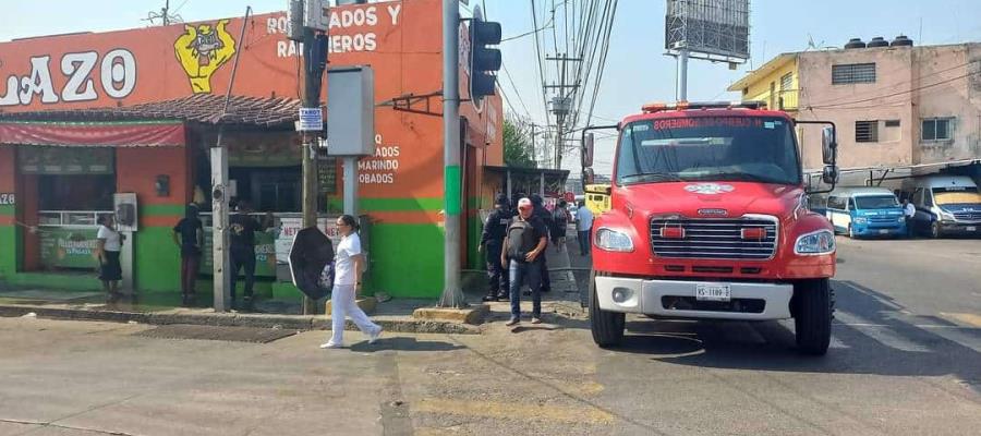 Se incendia pollería en Bastar Zozaya y Castillo