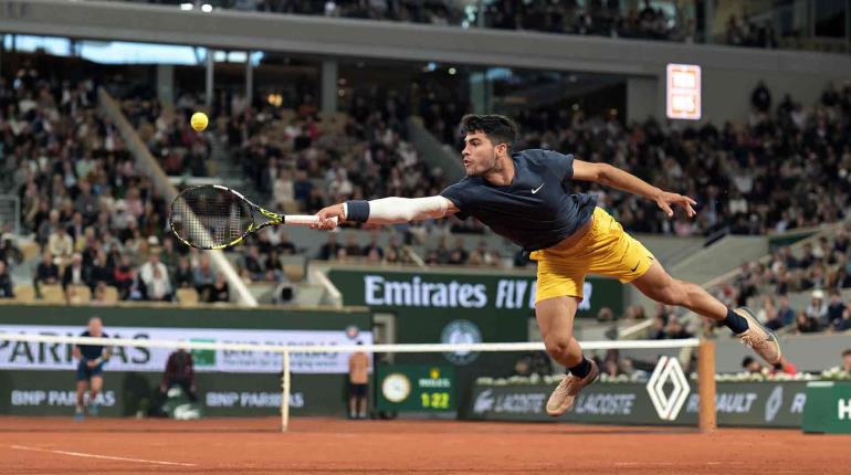 Carlos Alcaraz vence a Jesper de Jong y avanza en ronda del Roland Garros 2024