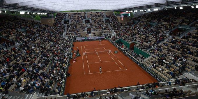 Prohíben venta de alcohol en Roland Garros por mal comportamiento de aficionados