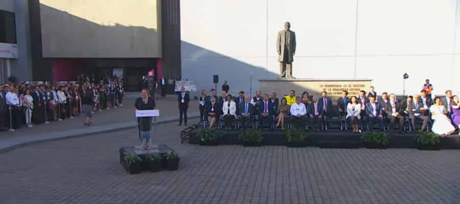 Rinde INE honores a la bandera previo al inicio de la jornada electoral