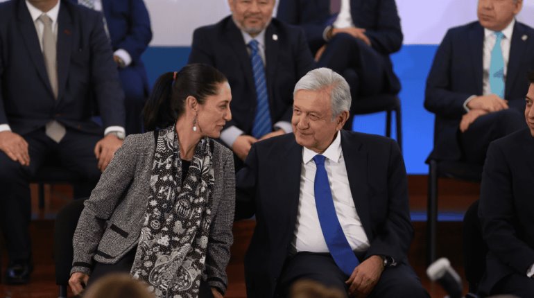 AMLO y Sheinbaum sostienen encuentro privado con gobernadores de Morena en CDMX