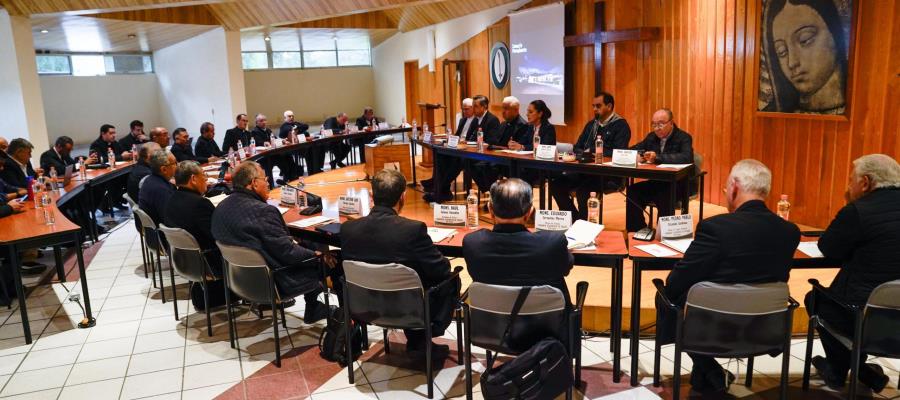 Iglesia católica de México felicita a Sheinbaum y le recuerda que firmó el compromiso por la paz