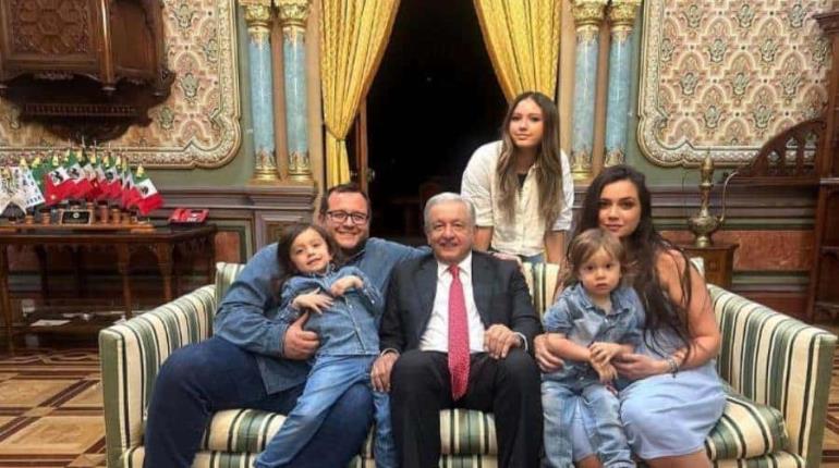 "La verdad finalmente prevaleció": Nuera de AMLO publica fotografía en Palacio Nacional