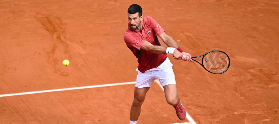 Djokovic se lesiona de la rodilla y se retira del Roland Garros