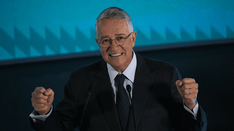 Niegan amparo a Elektra; Ricardo Salinas deberá pagar 2 mil mdp al SAT