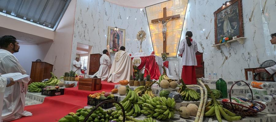 Piden por la paz y agradecen por los frutos de la tierra en Vigilia de Espigas