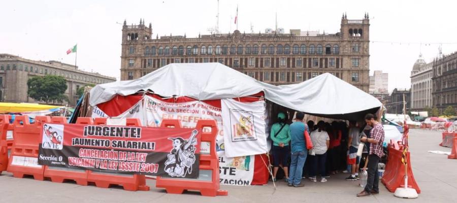 Obrador se volverá a reunir este martes con integrantes de la CNTE