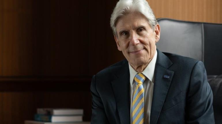 Mexicano Julio Frenk es nombrado rector de la UCLA