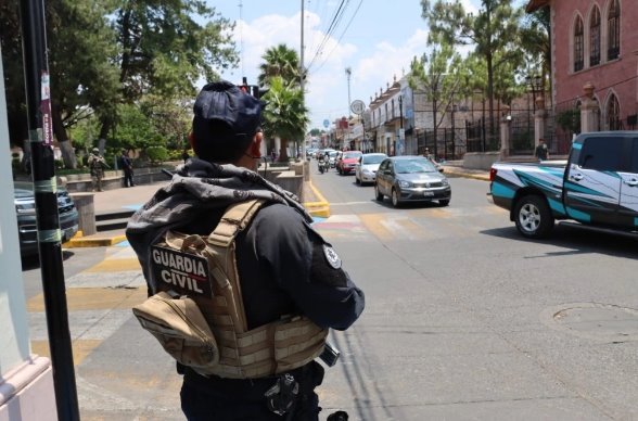 Ejecutan a balazos a comandante de policía comunal en Michoacán