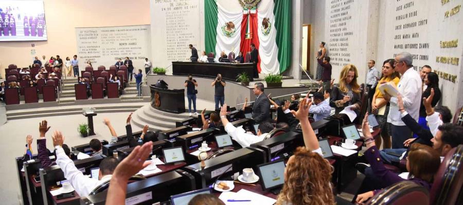 Legisladores de Veracruz le ganan a los tabasqueños y aprueban donación de inmuebles al IMSS-Bienestar