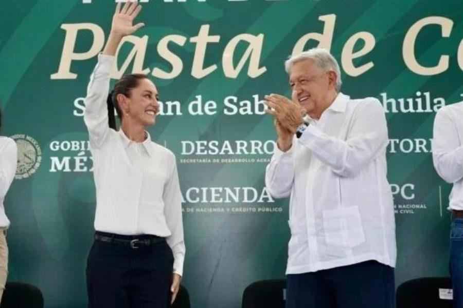 En gira con AMLO, Sheinbaum se compromete a seguir búsqueda en Pasta de Conchos