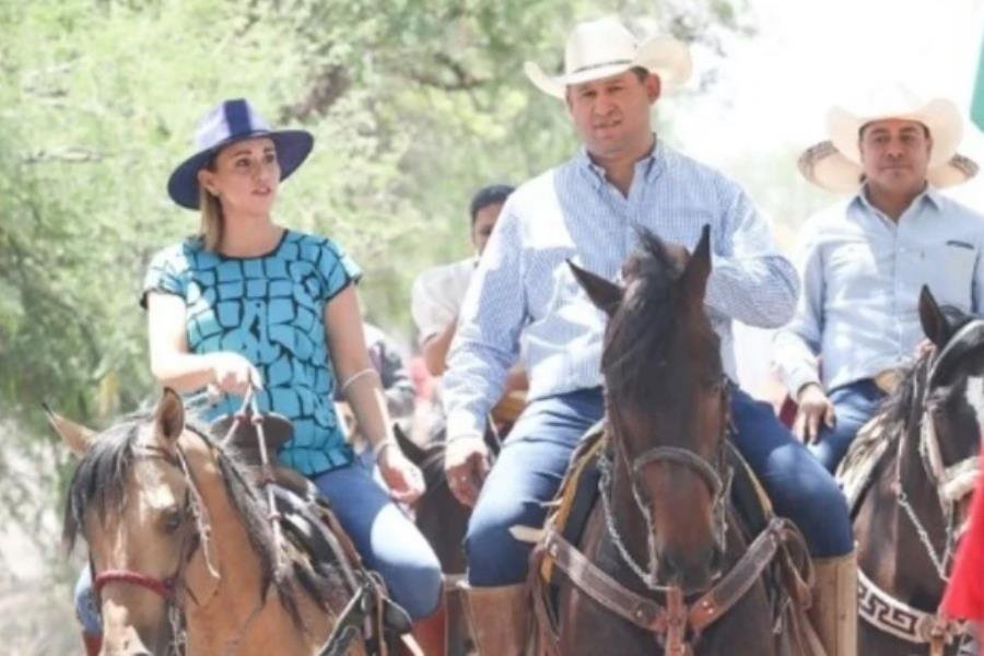 Gobernador de Guanajuato se rompe dos costillas tras caer de su caballo