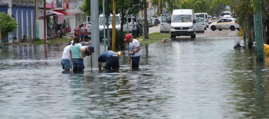 Reportan saldo blanco por lluvias en Quintana Roo, pero prevén desarrollo de ciclón