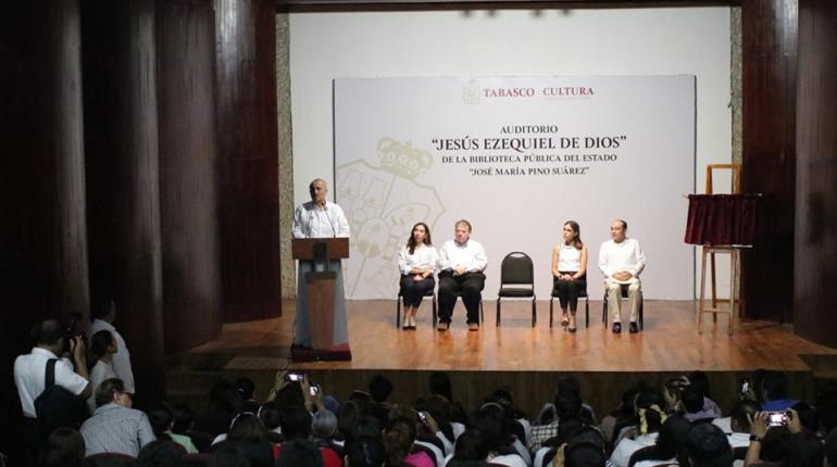 Inaugura Gobernador Merino rehabilitación de auditorio de la biblioteca Pino Suárez