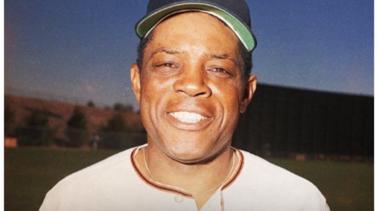 Willie Mays, legendario jardinero de San Francisco fallece a los 93 años de edad