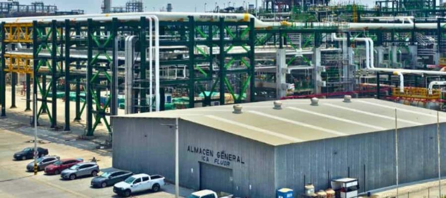 Refinería Olmeca abastece de Diésel a gasolineras cercanas