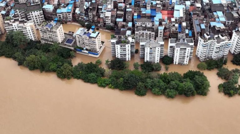 Dos muertos y desaparecidos dejan inundaciones por lluvias en China