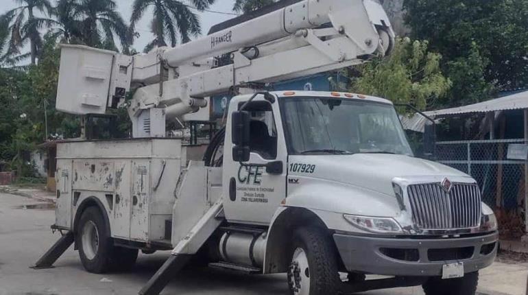 Habitantes de Macuspana bloquean carretera Villahermosa-Escárcega por falta de energía eléctrica