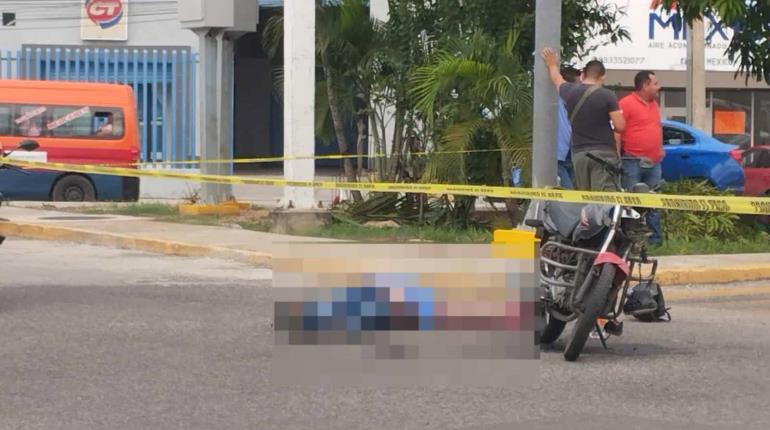 Muere motociclista en Usumacinta tras chocar contra camión repartidor