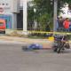 Motociclista termina bajo góndola tras accidente en la Villahermosa – Teapa... y sobrevive