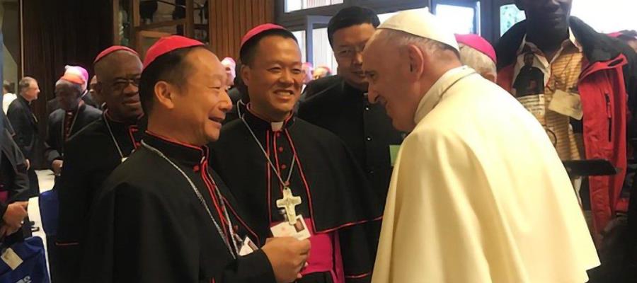 Bajo acuerdo con Pekín, Papa Francisco logra nombramiento de obispo en China