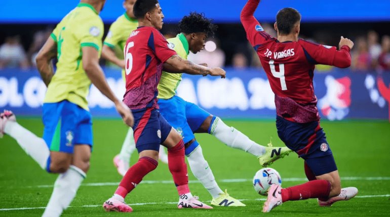 Costa Rica le saca el empate a Brasil; Colombia vence a Paraguay