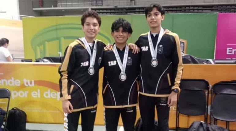 Equipo tabasqueño logra plata en Taekwondo poomsae de los Nacionales Conade