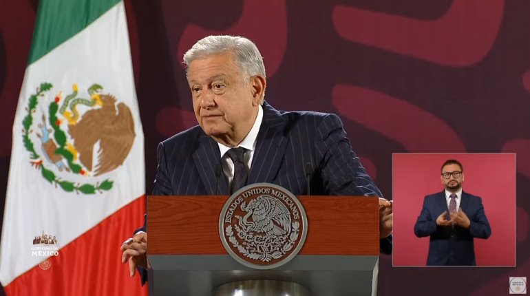 AMLO revela cartas enviadas a Trump y Biden para solicitar indulto de a Julian Assange