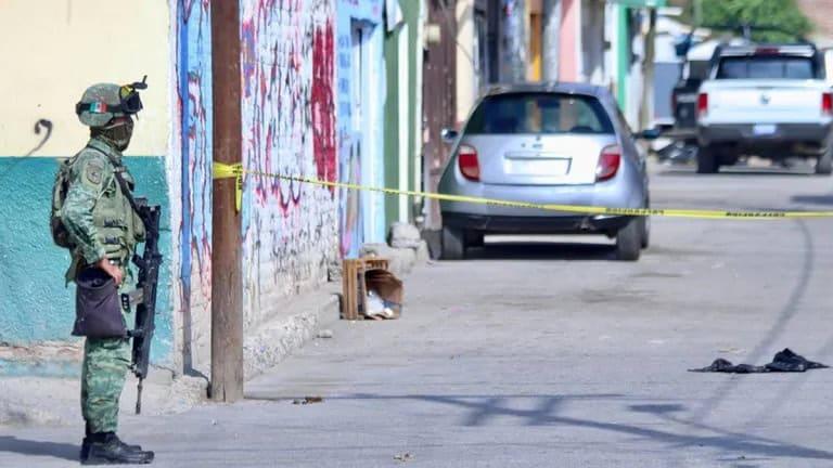 Abandonan 9 bolsas con restos humanos en León 