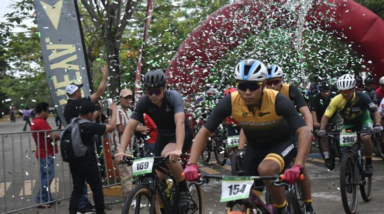 3er Reto Ciclista Ruta de la Jícara y las Tiras Bordadas UJAT contó con la participación de 419 atletas