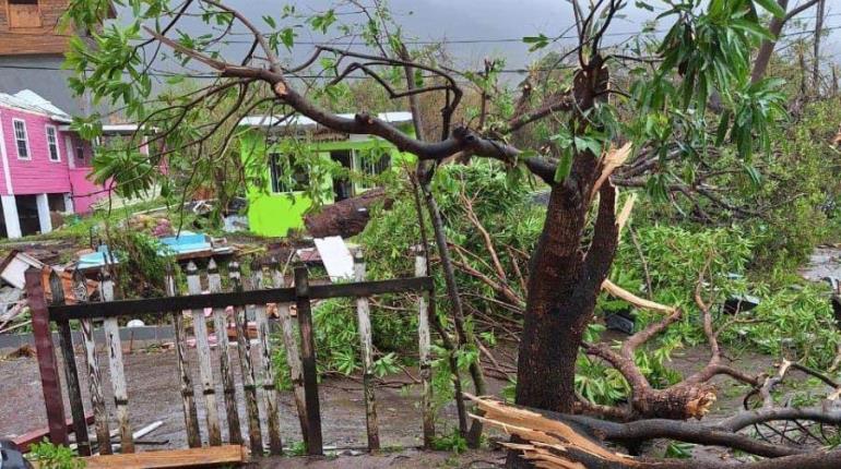 Huracán Beryl toca tierra en Islas de Barlovento