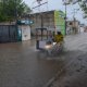 Tormenta tropical Chris deja ríos de lodo y basura en Veracruz