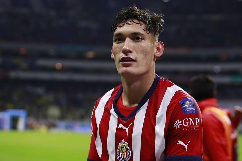 ´Chiquete´ Orozco tiene oferta del Anderlecht de Bélgica, Chivas pone trabas en negociación