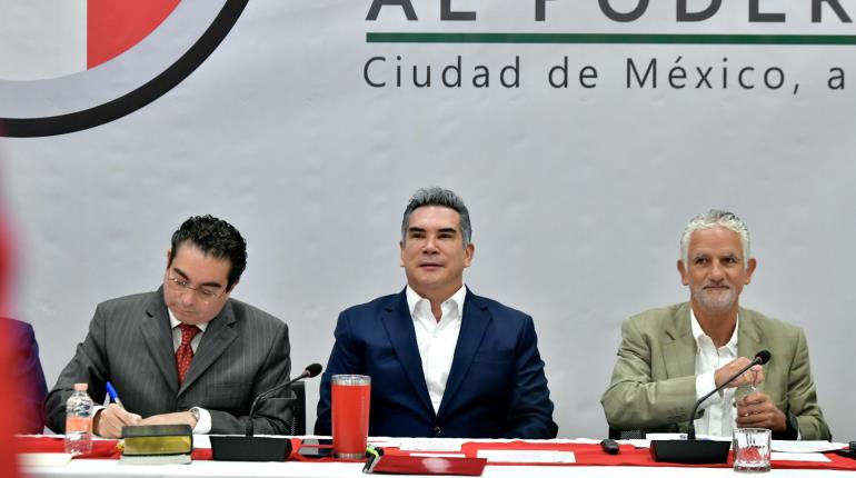 Desde el interior del PRI exigen la no reelección de Alito