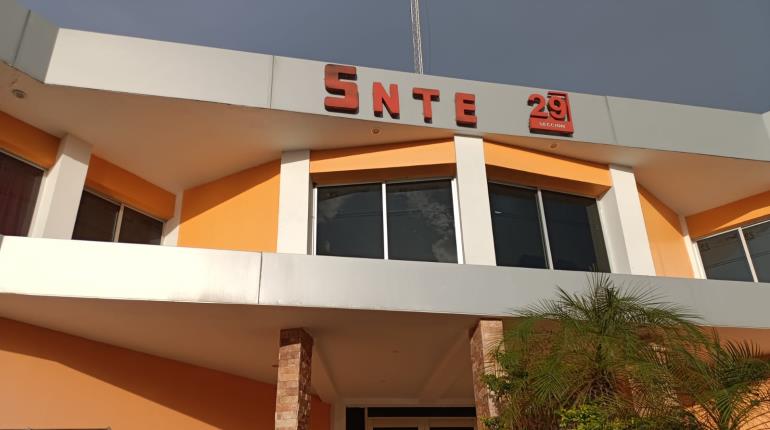 Sección 29 del SNTE exige al Gobierno el pago del retroactivo de aumento salarial