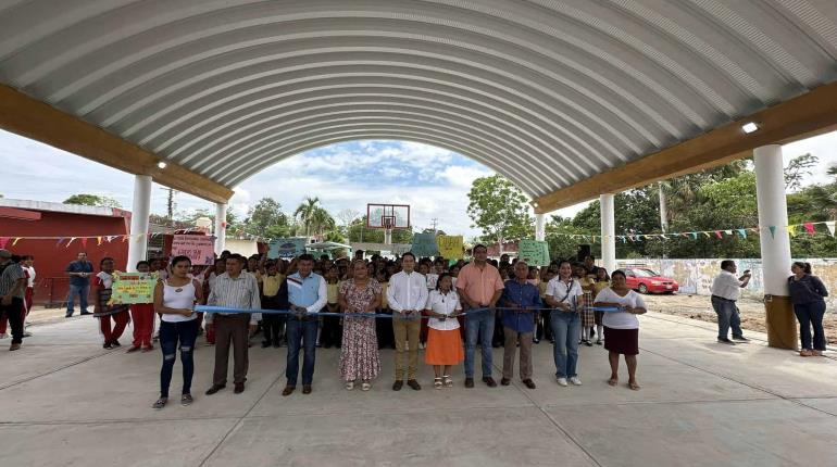 Entrega Cunduacán Domo en Telesecundaria Leandro Rovirosa Wade