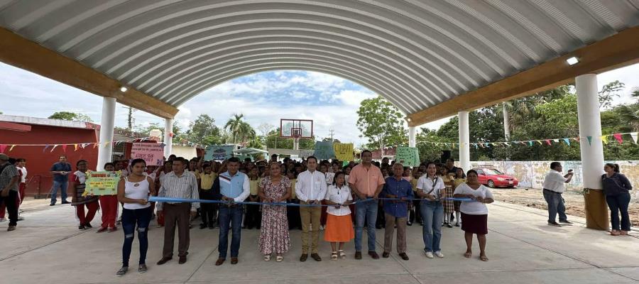 Entrega Cunduacán Domo en Telesecundaria Leandro Rovirosa Wade