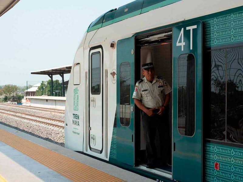 Promete AMLO presentar guía de "qué hacer y a dónde ir" con el Tren Maya