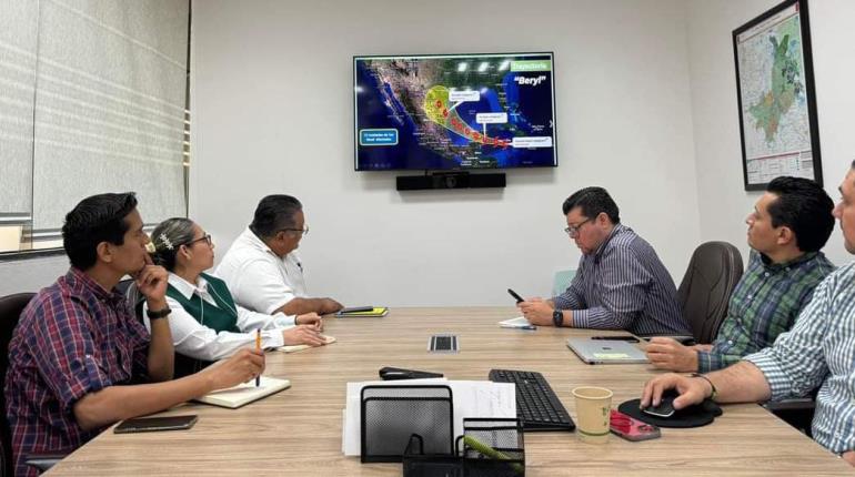 Refuerza Salud planes para hacer frente a lluvias por Beryl