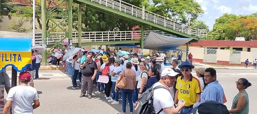 Maestros bloquean por 5 horas Méndez y Usumacinta