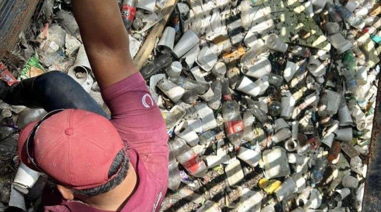Ayuntamiento de Centro recolecta 15 toneladas de basura en alcantarillas de Atasta y Gaviotas