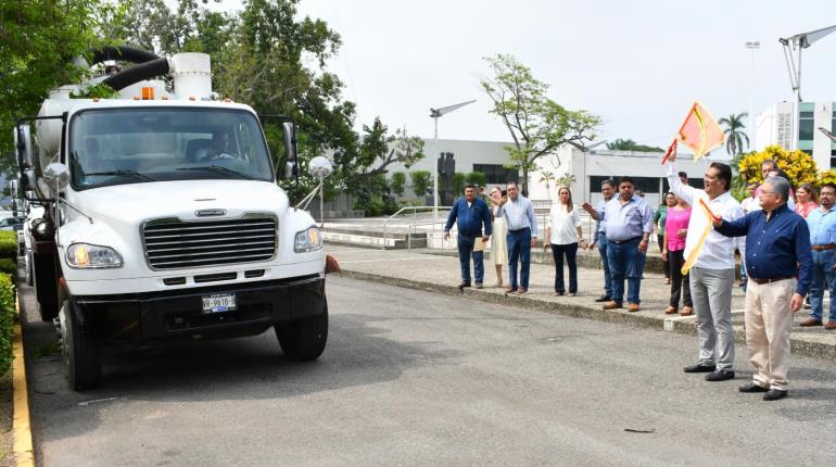 UJAT inicia limpieza de su sistema de drenaje ante lluvias