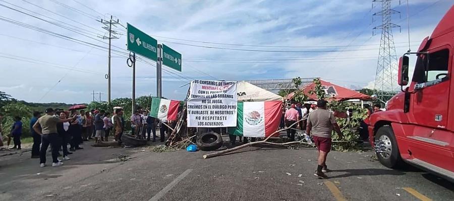 Bloqueo colapsa la Villahermosa-Cd del Carmen