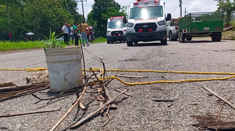 Camioneta atropella a 6 manifestantes en la Agraria