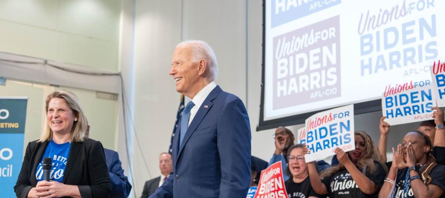 "El tiempo apremia": Nancy Pelosi sugiere a Biden repensar su candidatura