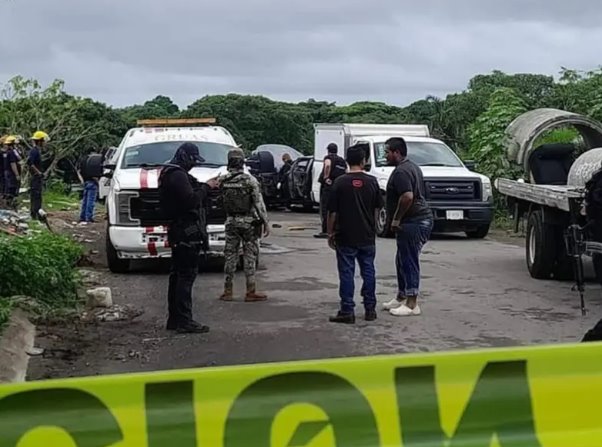 Lluvias en Veracruz arrastran vehículo de sacerdote hasta canal y pierde la vida