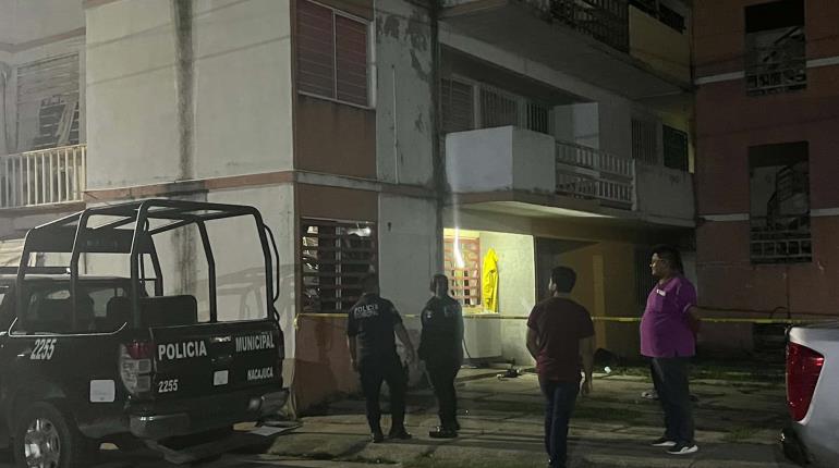 Comando ejecuta a 3 personas al interior de departamento en Pomoca