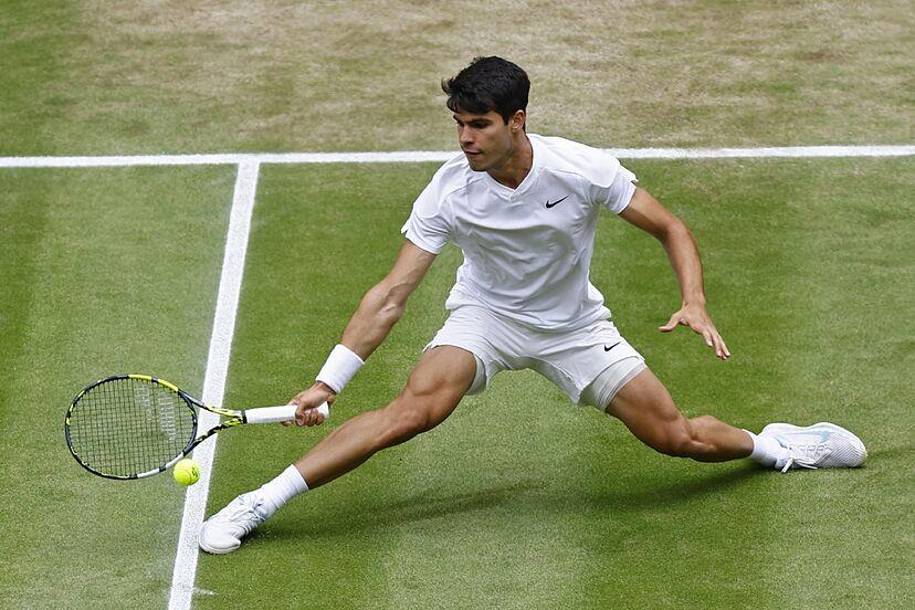 Carlos Alcaraz llega a la final de Wimbledon al vencer a Medvedev